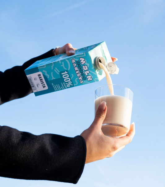 MOELK Leche de Coco Barista (Caja 24 litros)